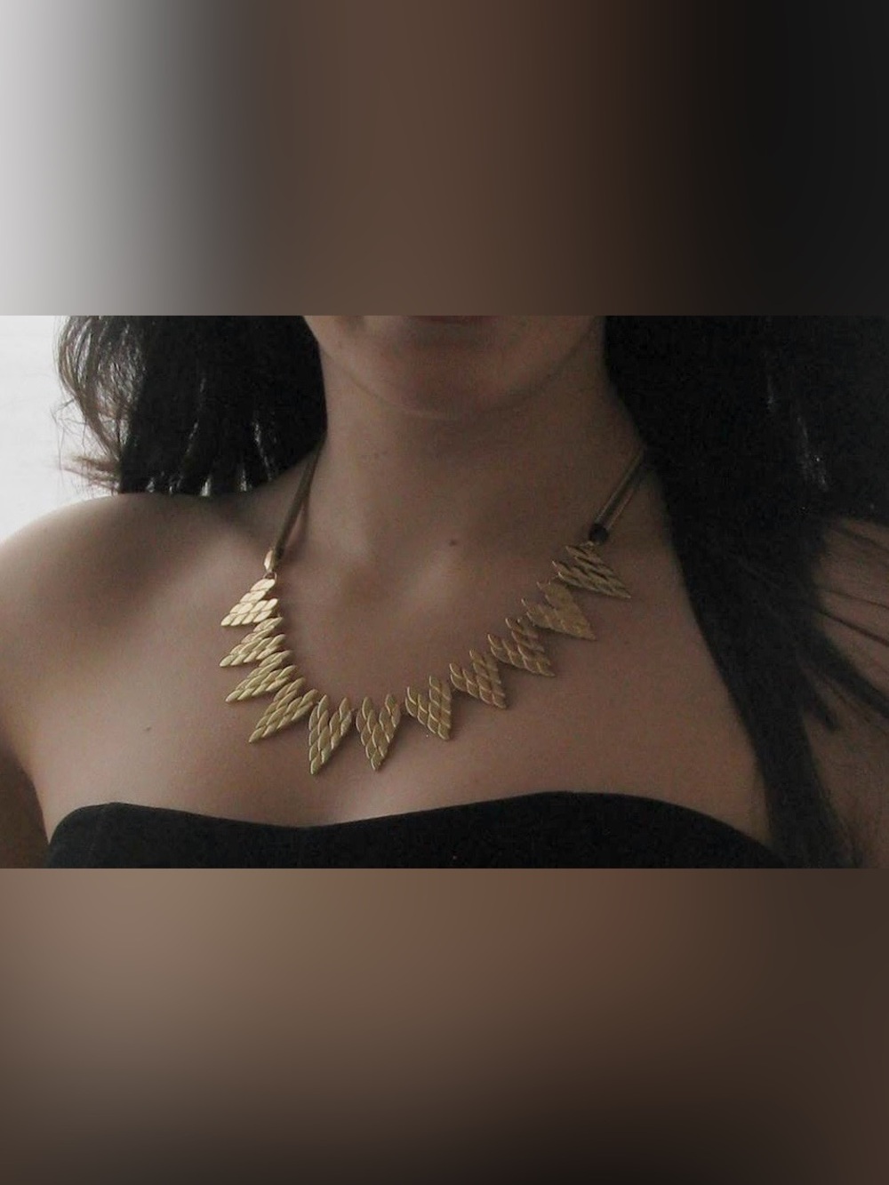 Jewelmint Falcon Wreath Necklace